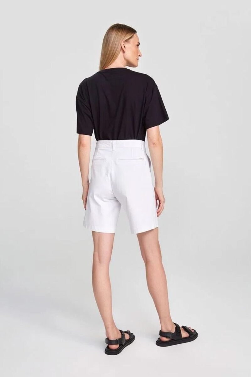 etiqueta-casual-comprar-moda-feminina-online-comprar-roupas-femininas-na-internet-bermuda-basica-feminina-cintura-media-de-sarja-chino-hering-K0MT (13)