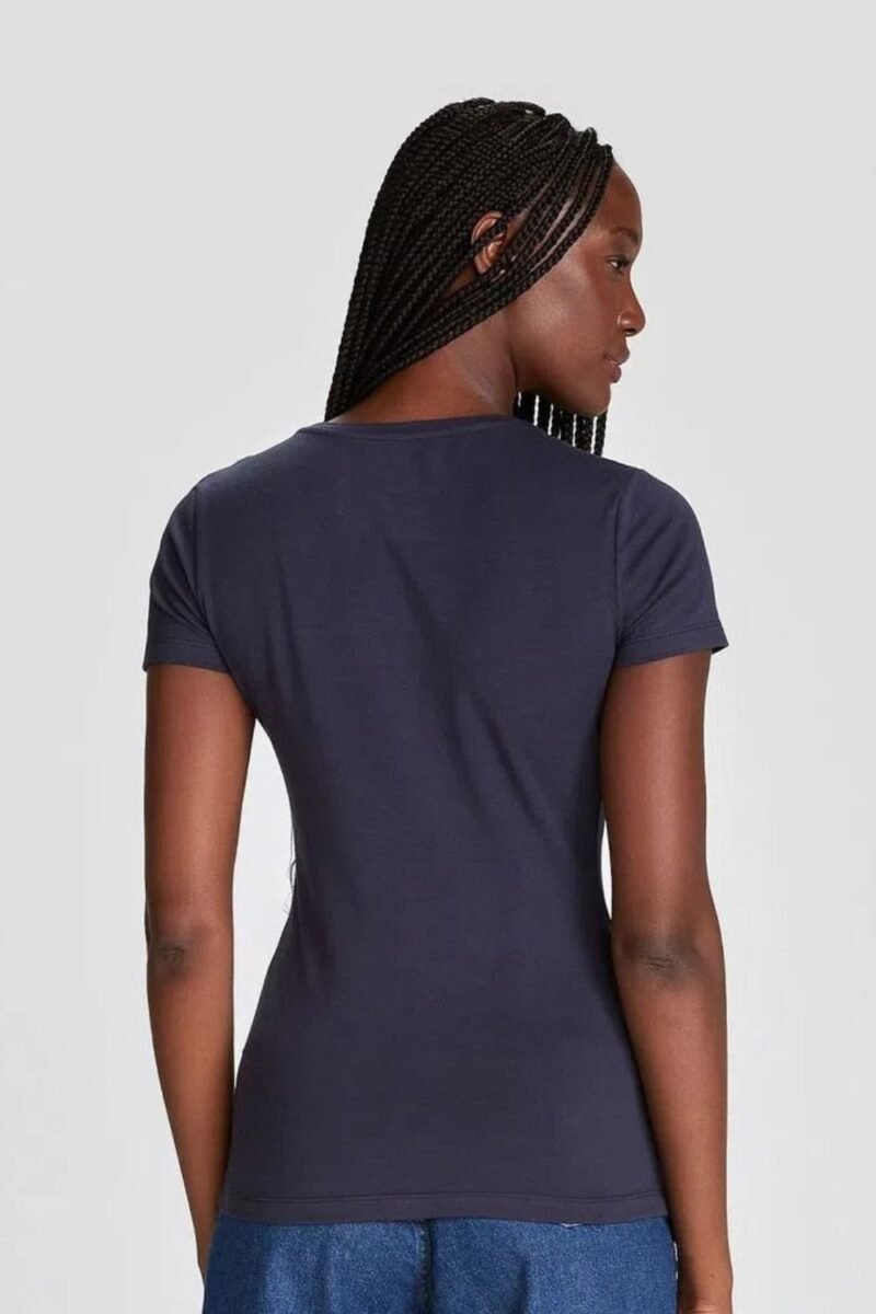 etiqueta-casual-comprar-moda-feminina-online-comprar-roupas-femininas-na-internet-blusa-basica-feminina-decote-V-hering-02TQ (11)