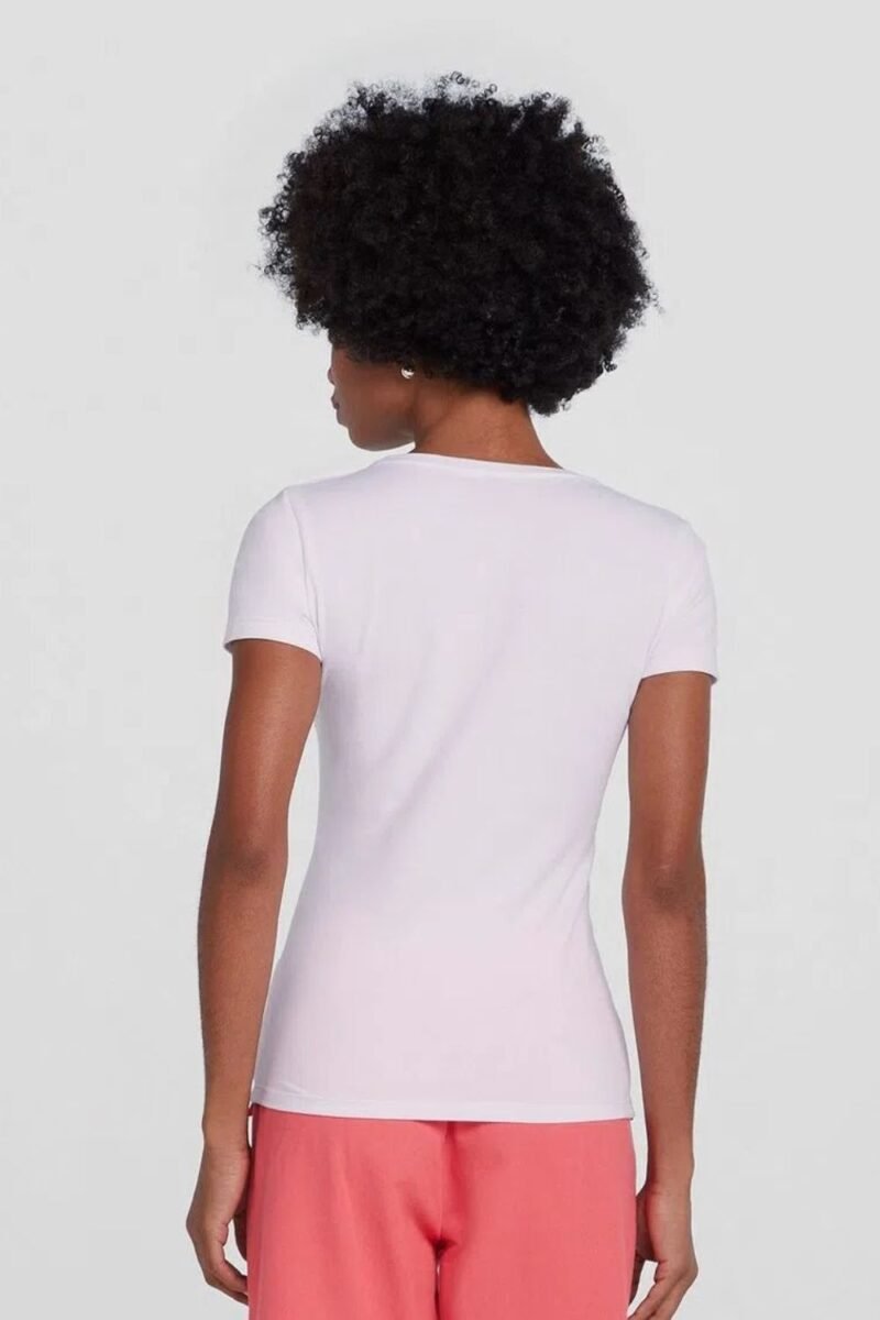 etiqueta-casual-comprar-moda-feminina-online-comprar-roupas-femininas-na-internet-blusa-basica-feminina-decote-V-hering-02TQ (5)