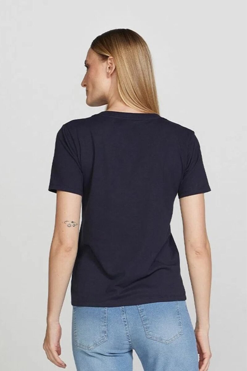 etiqueta-casual-comprar-moda-feminina-online-comprar-roupas-femininas-na-internet-blusa-basica-feminina-em-algodão-decote V-hering-4EZ9 (3)