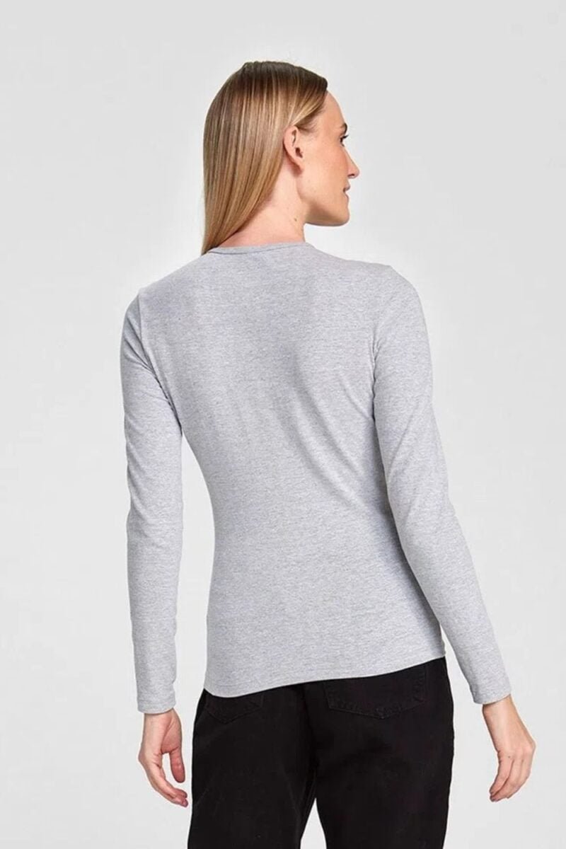 etiqueta-casual-comprar-moda-feminina-online-comprar-roupas-femininas-na-internet-blusa-basica-feminina-manga-longa-hering-02QY (8)