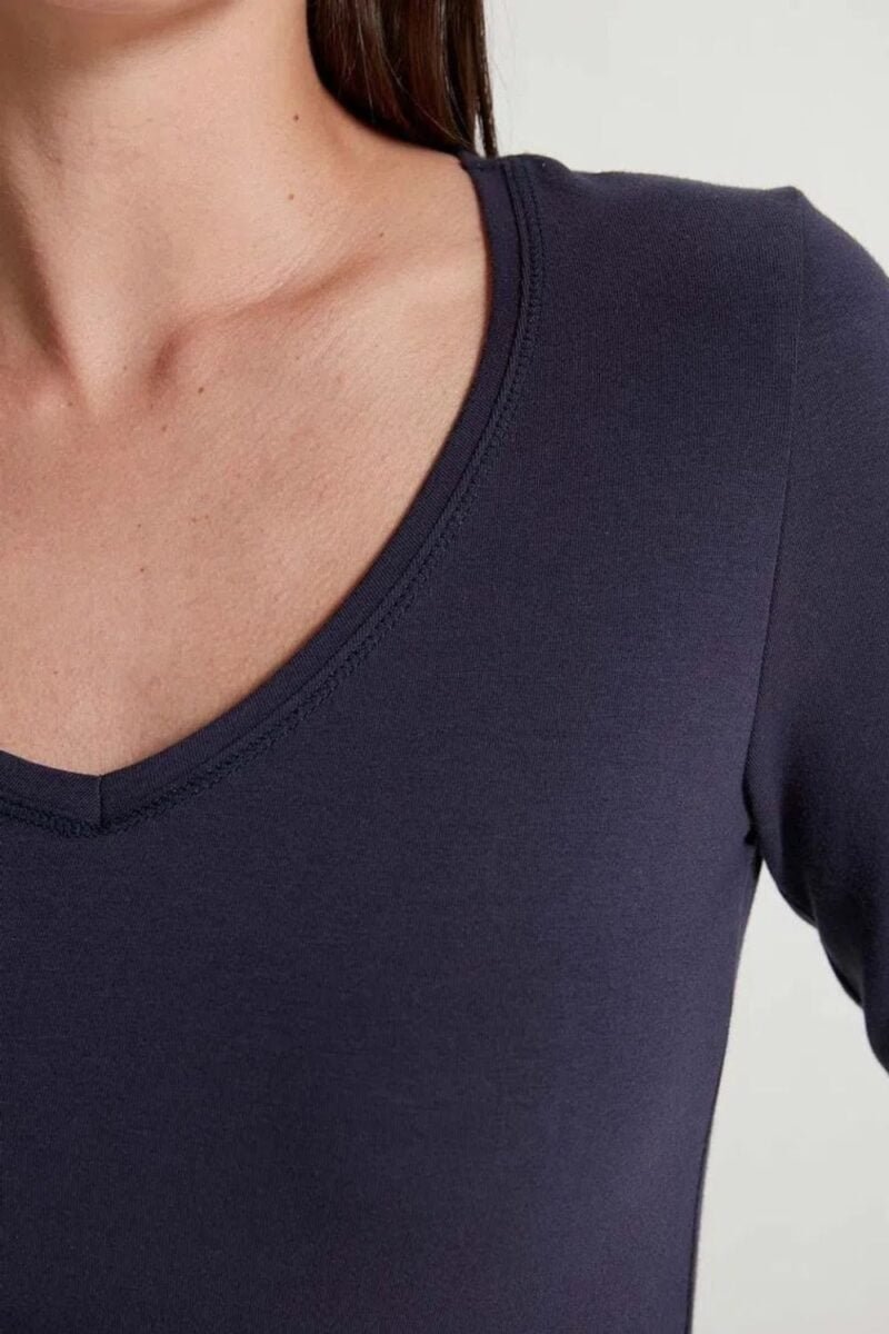 etiqueta-casual-comprar-moda-feminina-online-comprar-roupas-femininas-na-internet-blusa-basica-feminina-slim-manga-longa-hering-4D8A (1)