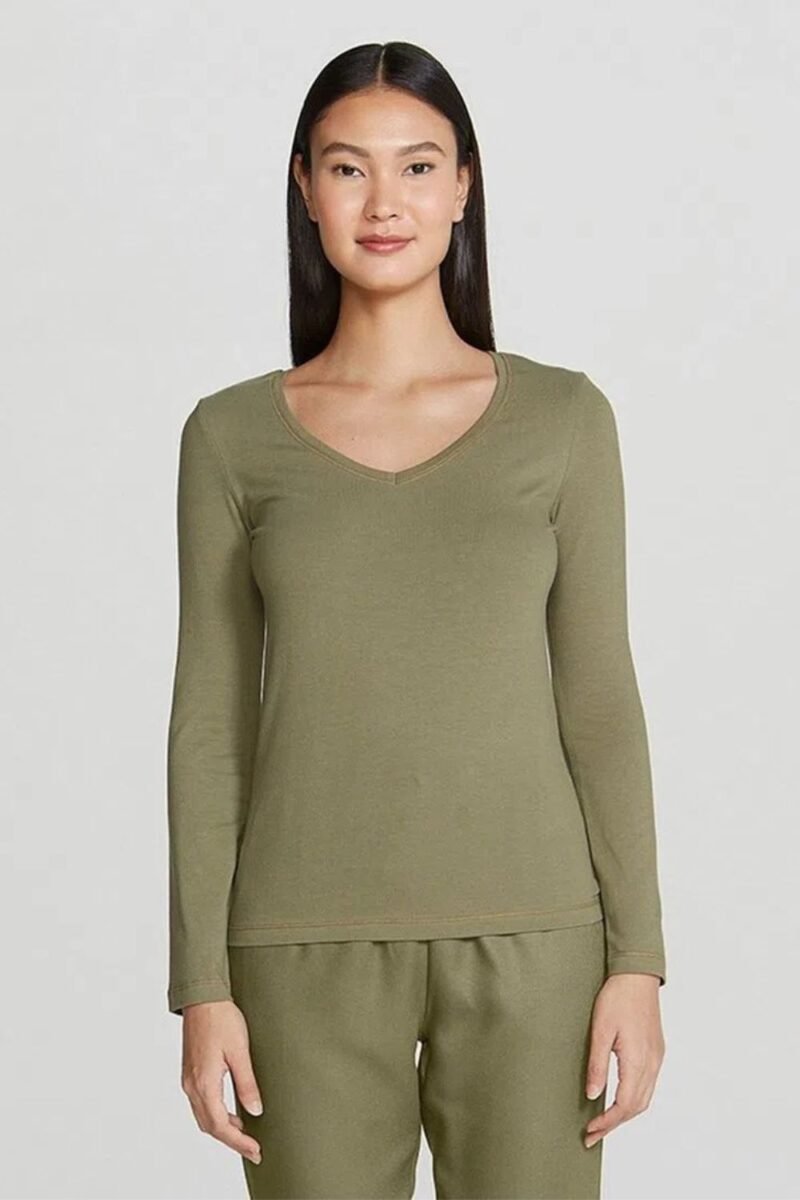 etiqueta-casual-comprar-moda-feminina-online-comprar-roupas-femininas-na-internet-blusa-basica-feminina-slim-manga-longa-hering-4D8A (11)