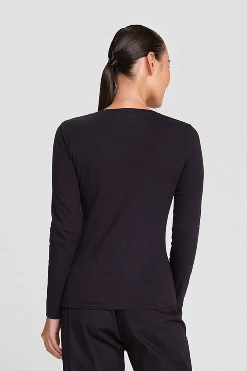 etiqueta-casual-comprar-moda-feminina-online-comprar-roupas-femininas-na-internet-blusa-basica-feminina-slim-manga-longa-hering-4D8A (3)