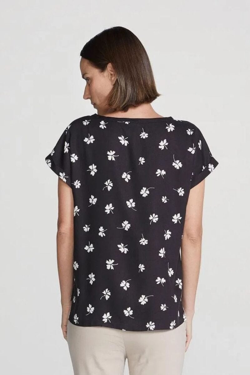 etiqueta-casual-comprar-moda-feminina-online-comprar-roupas-femininas-na-internet-blusa-feminina-estampada-em-viscose-hering-H7F7 (1)