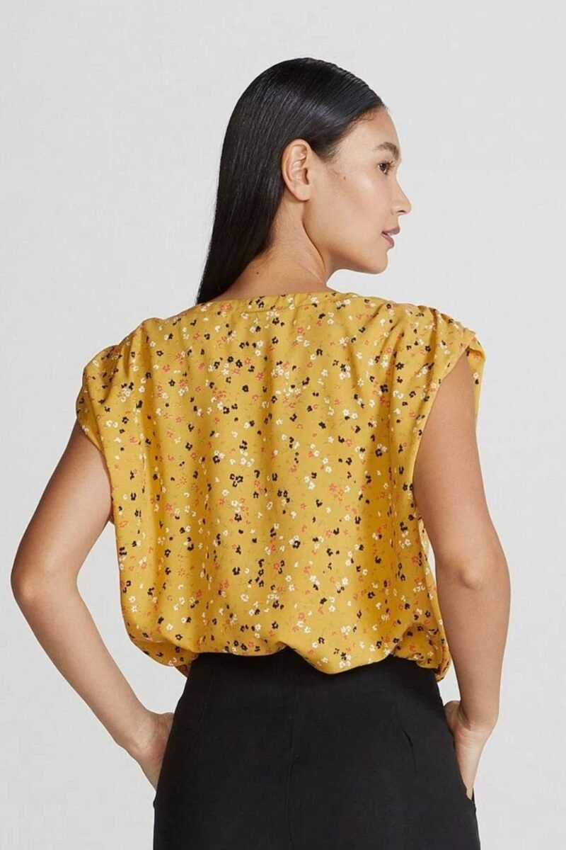 etiqueta-casual-comprar-moda-feminina-online-comprar-roupas-femininas-na-internet-blusa-feminina-muscle-tee-estampa-floral-hering-HF40 (1)