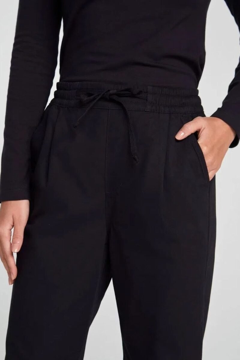 etiqueta-casual-comprar-moda-feminina-online-comprar-roupas-femininas-na-internet-calca-feminina-carrot-cintura-alta-hering-H9AE (8)