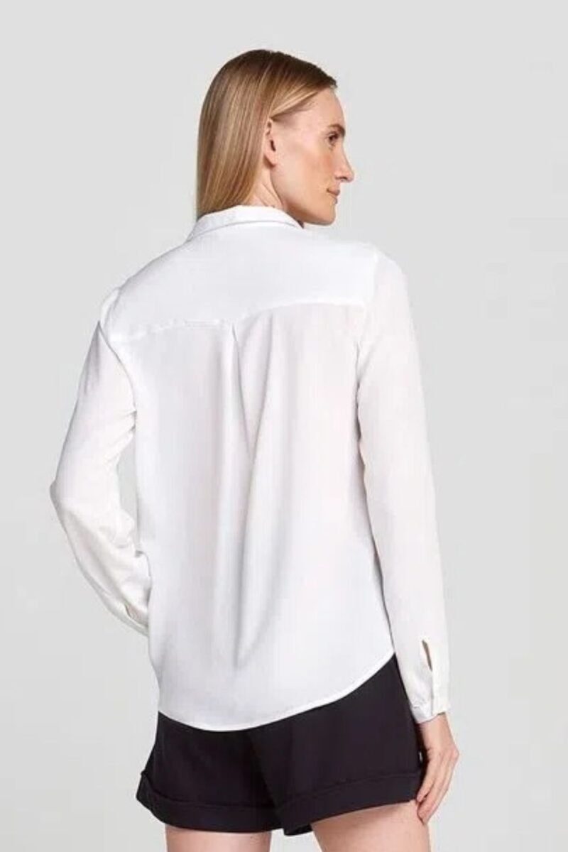 etiqueta-casual-comprar-moda-feminina-online-comprar-roupas-femininas-na-internet-camisa-feminina-basica-com-bolsos-frontais-hering-K458 (3)