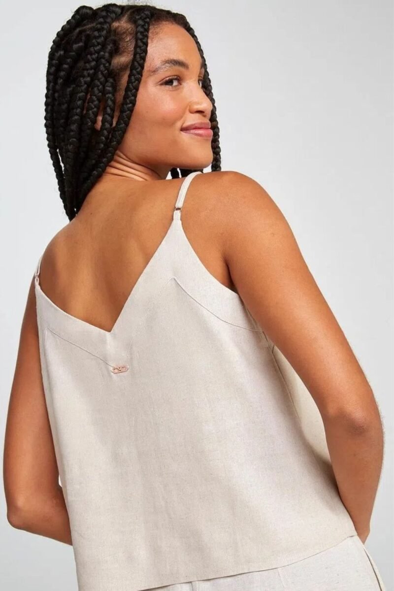 etiqueta-casual-comprar-moda-feminina-online-comprar-roupas-femininas-na-internet-regata-feminina-em-linho-decote-V-hering-K4FL (12)