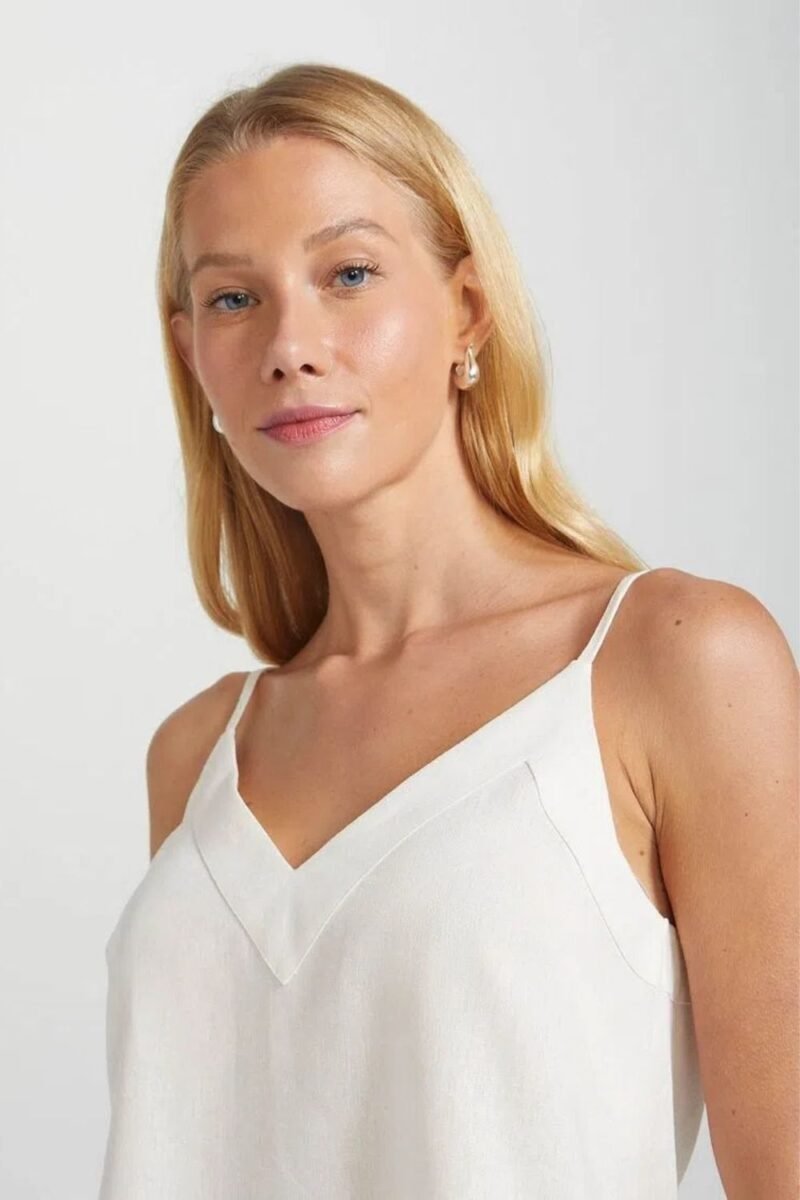 etiqueta-casual-comprar-moda-feminina-online-comprar-roupas-femininas-na-internet-regata-feminina-em-linho-decote-V-hering-K4FL (8)