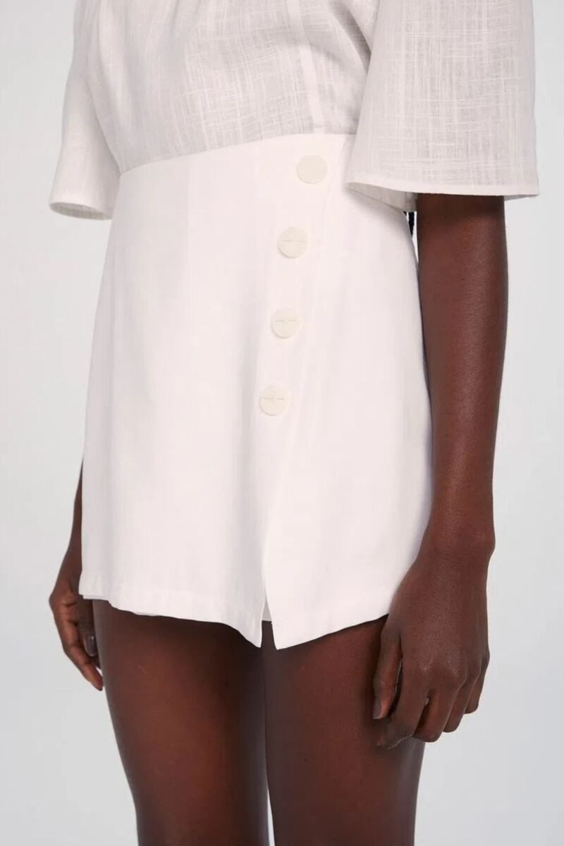 etiqueta-casual-comprar-moda-feminina-online-comprar-roupas-femininas-na-internet-short-saia-curto-com-botoes-hering-K4K3 (3)