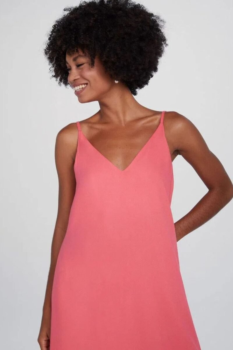 etiqueta-casual-comprar-moda-feminina-online-comprar-roupas-femininas-na-internet-vestido-midi-reto-decote-V-HADE (2)