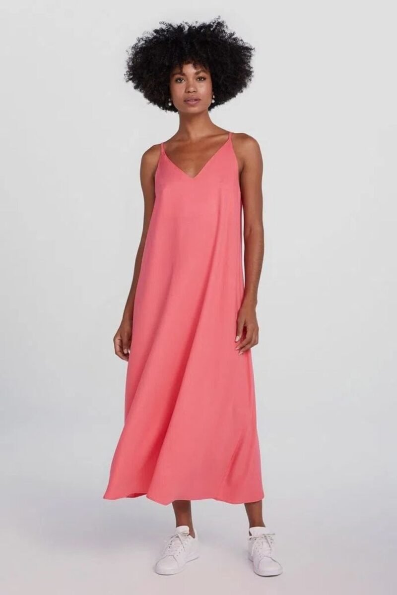 etiqueta-casual-comprar-moda-feminina-online-comprar-roupas-femininas-na-internet-vestido-midi-reto-decote-V-HADE (6)