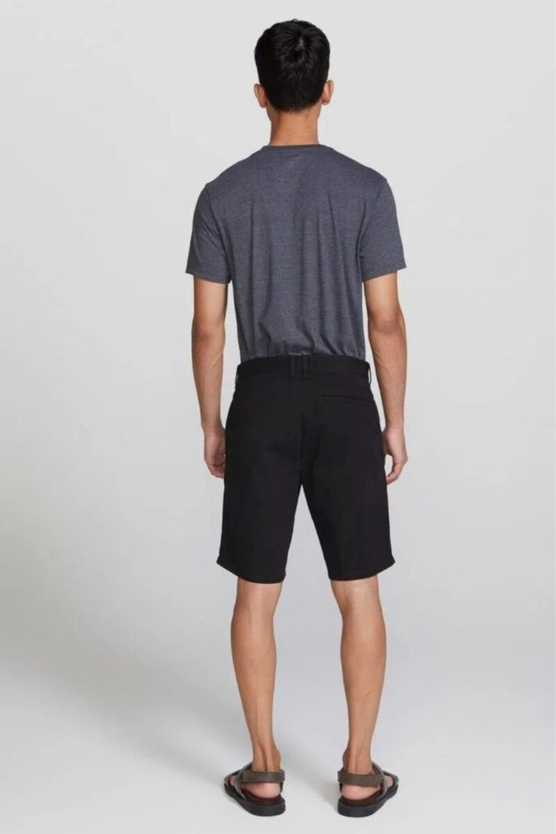 etiqueta-casual-comprar-moda-masculina-online-comprar-roupas-masculinas-na-internet-bermuda-basica-masculina-chino-em-sarja-hering-H4BE (10)