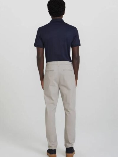 Calça Básica Masculina em Sarja Chino