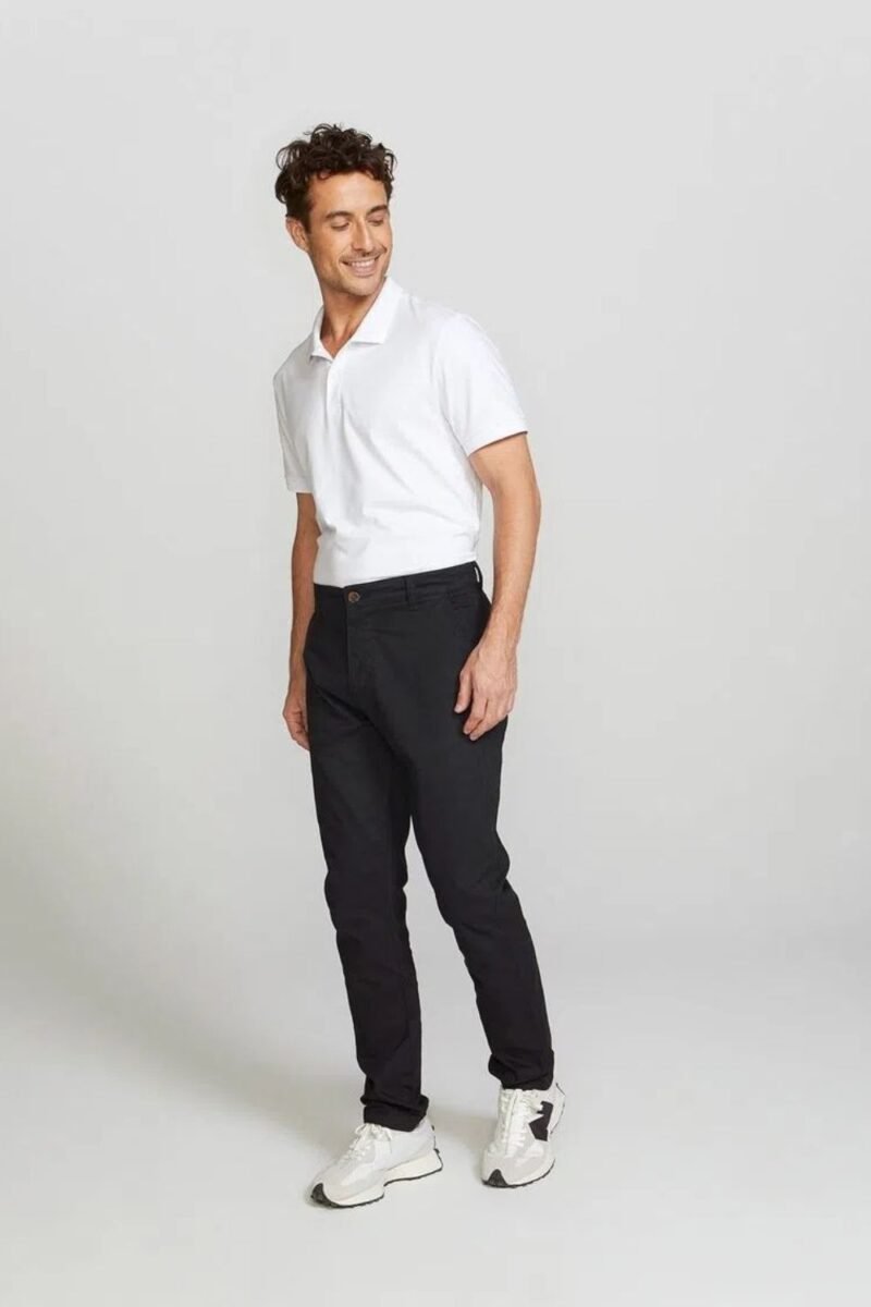 etiqueta-casual-comprar-moda-masculina-online-comprar-roupas-masculinas-na-internet-calca-basica-masculina-em-sarja-chino-hering-KTNY (2)