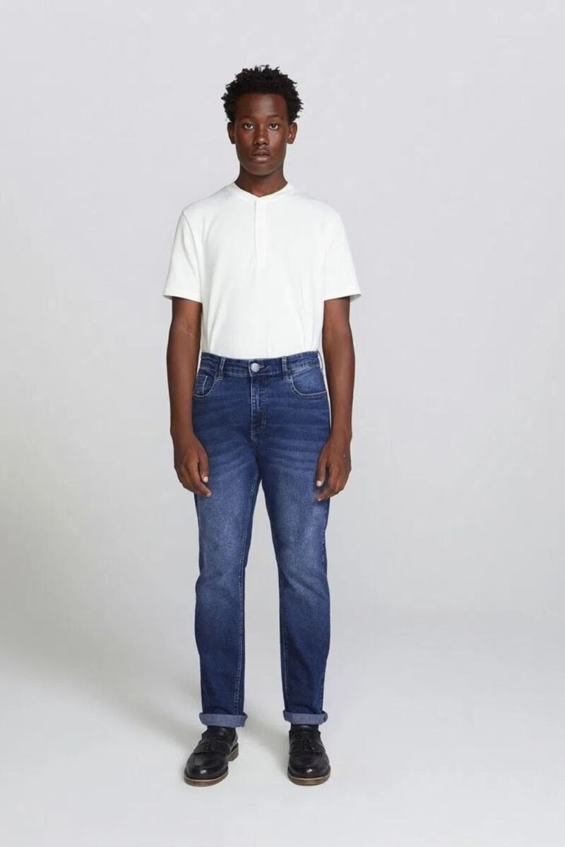 etiqueta-casual-comprar-moda-masculina-online-comprar-roupas-masculinas-na-internet-calca-jeans-masculina-tradicional-com-elastano-hering-H1MV (3)