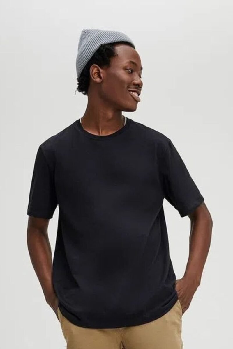 etiqueta-casual-comprar-moda-masculina-online-comprar-roupas-masculinas-na-internet-camiseta-basica-masculina-super-cotton-hering-0227 (2)