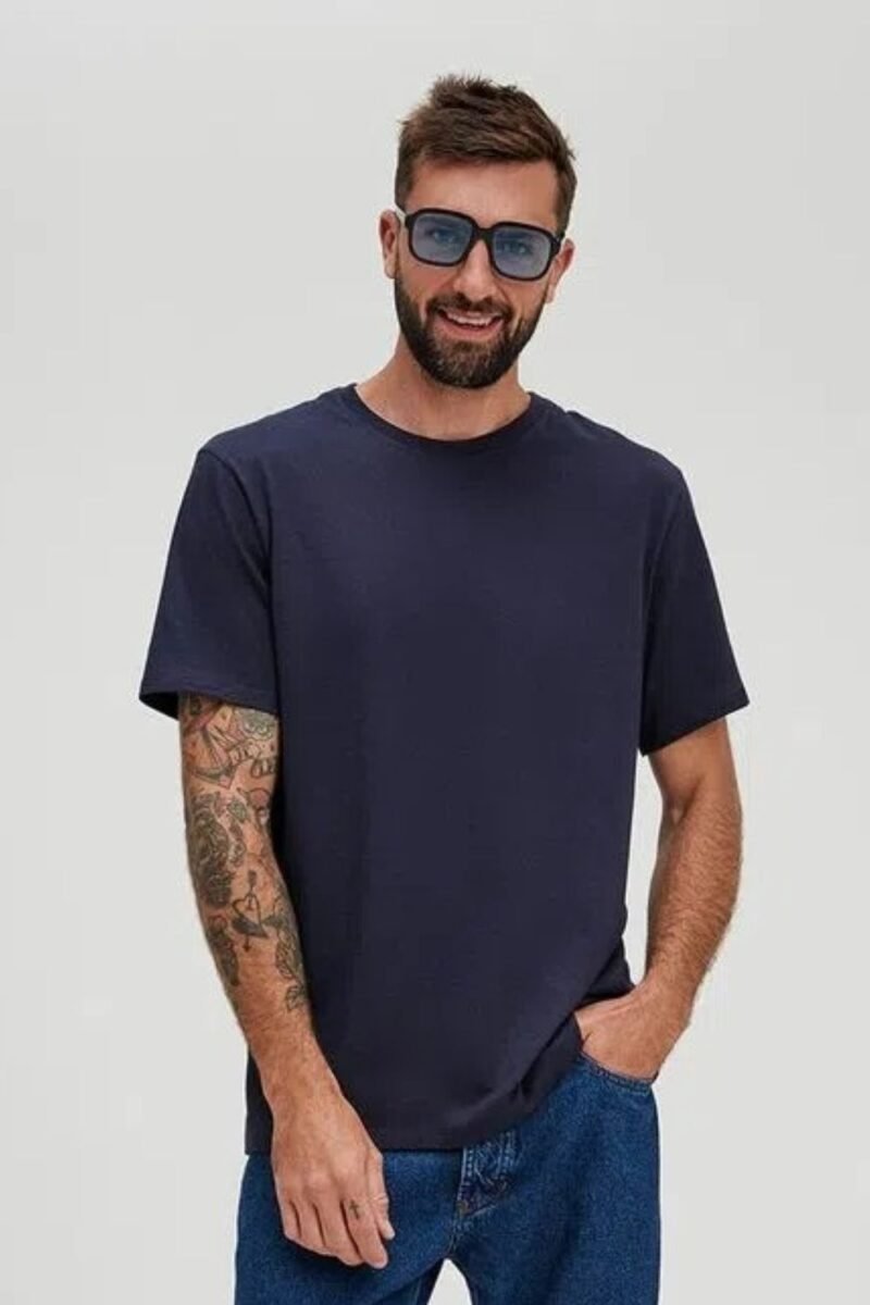 etiqueta-casual-comprar-moda-masculina-online-comprar-roupas-masculinas-na-internet-camiseta-basica-unissex-manga-curta-hering-0201 (10)