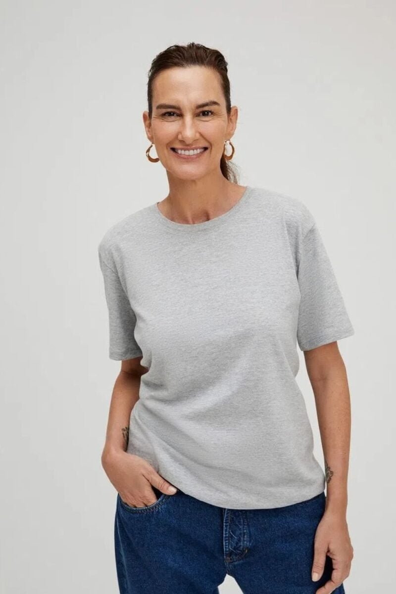 etiqueta-casual-comprar-moda-masculina-online-comprar-roupas-masculinas-na-internet-camiseta-basica-unissex-manga-curta-hering-0201 (14)