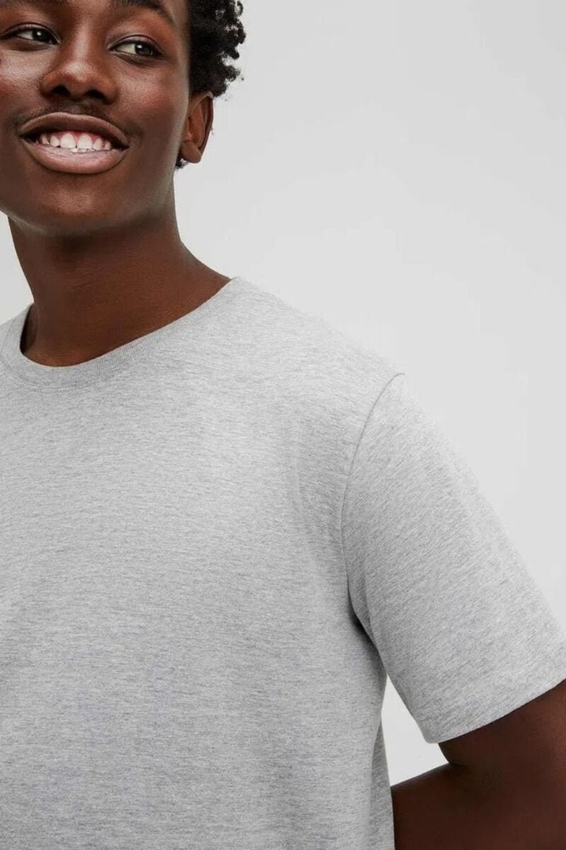 etiqueta-casual-comprar-moda-masculina-online-comprar-roupas-masculinas-na-internet-camiseta-basica-unissex-manga-curta-hering-0201 (16)