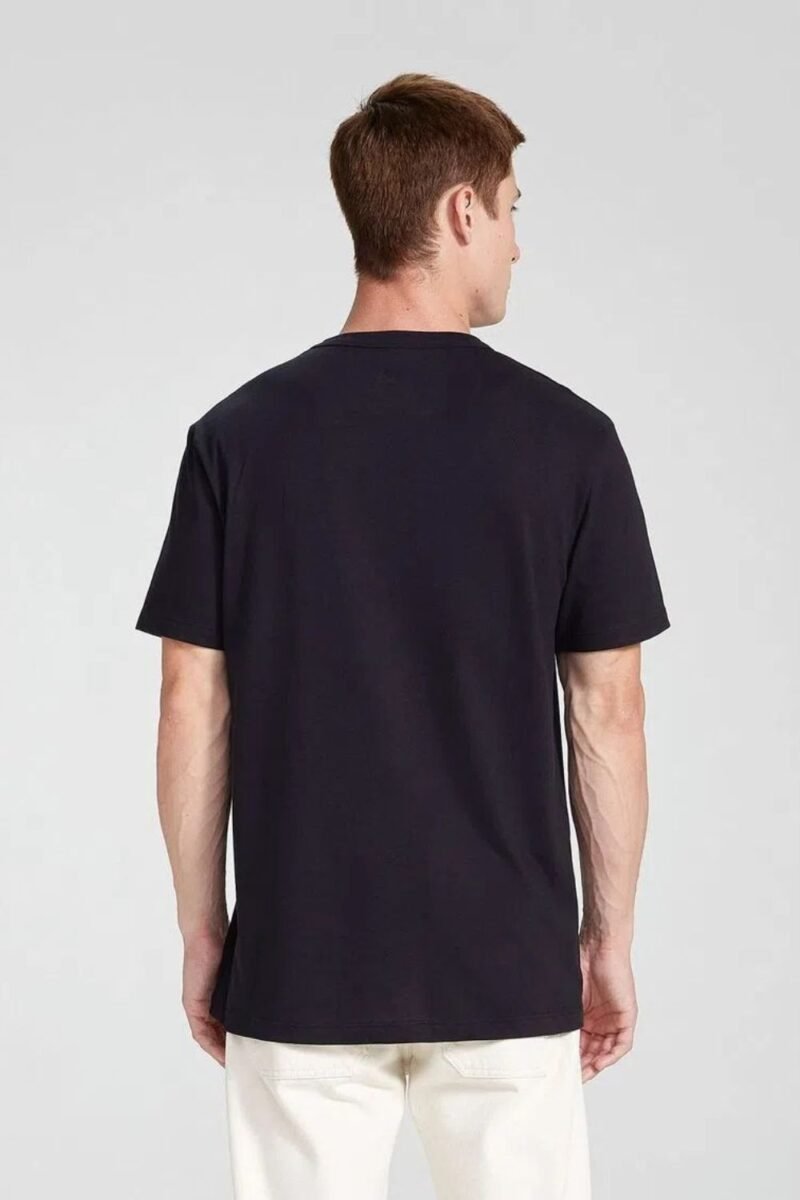 etiqueta-casual-comprar-moda-masculina-online-comprar-roupas-masculinas-na-internet-camiseta-masculina-estampada-manga-curta-hering-4F87 (3)