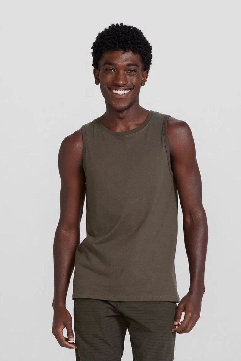 etiqueta-casual-comprar-moda-masculina-online-comprar-roupas-masculinas-na-internet-regata-basica-masculina-em-malha-de-algodao-hering-0111 (23)