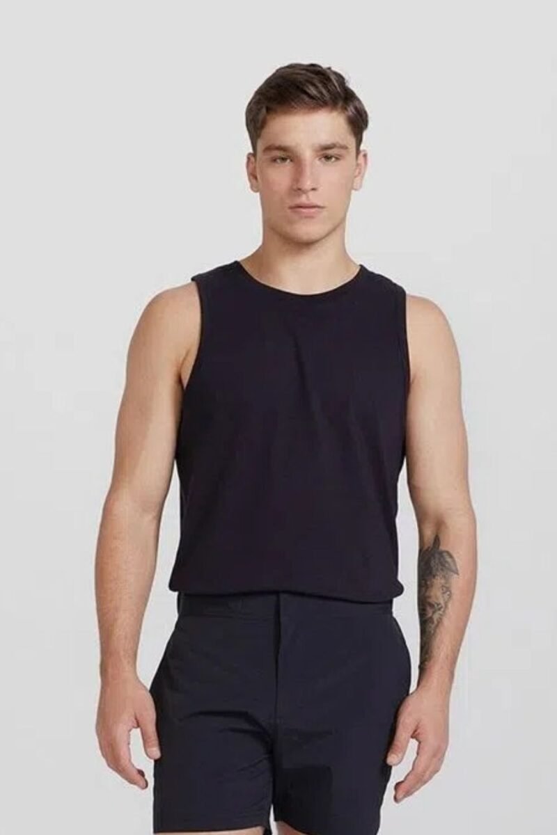 etiqueta-casual-comprar-moda-masculina-online-comprar-roupas-masculinas-na-internet-regata-basica-masculina-em-malha-de-algodao-hering-0111 (4)