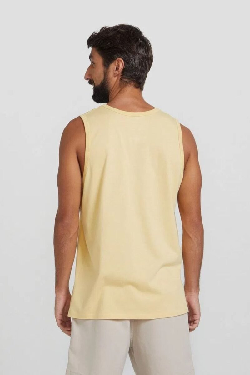 etiqueta-casual-comprar-moda-masculina-online-comprar-roupas-masculinas-na-internet-regata-masculina-regular-estampada-hering-4ADD (13)