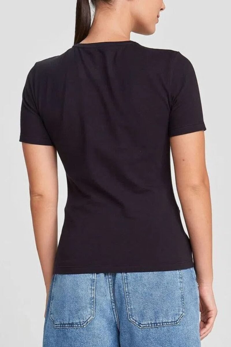 etiqueta-casual-comprar-moda-feminina-online-comprar-roupas-femininas-na-internet-camiseta-basica-feminina-manga-curta-em-algodao-hering-4EYV (3)
