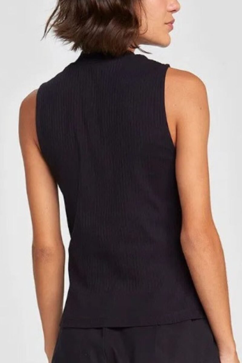 etiqueta-casual-comprar-moda-feminina-online-comprar-roupas-femininas-na-internet-regata-basica-feminina-canelada-gola-alta-hering-4A92 (2)